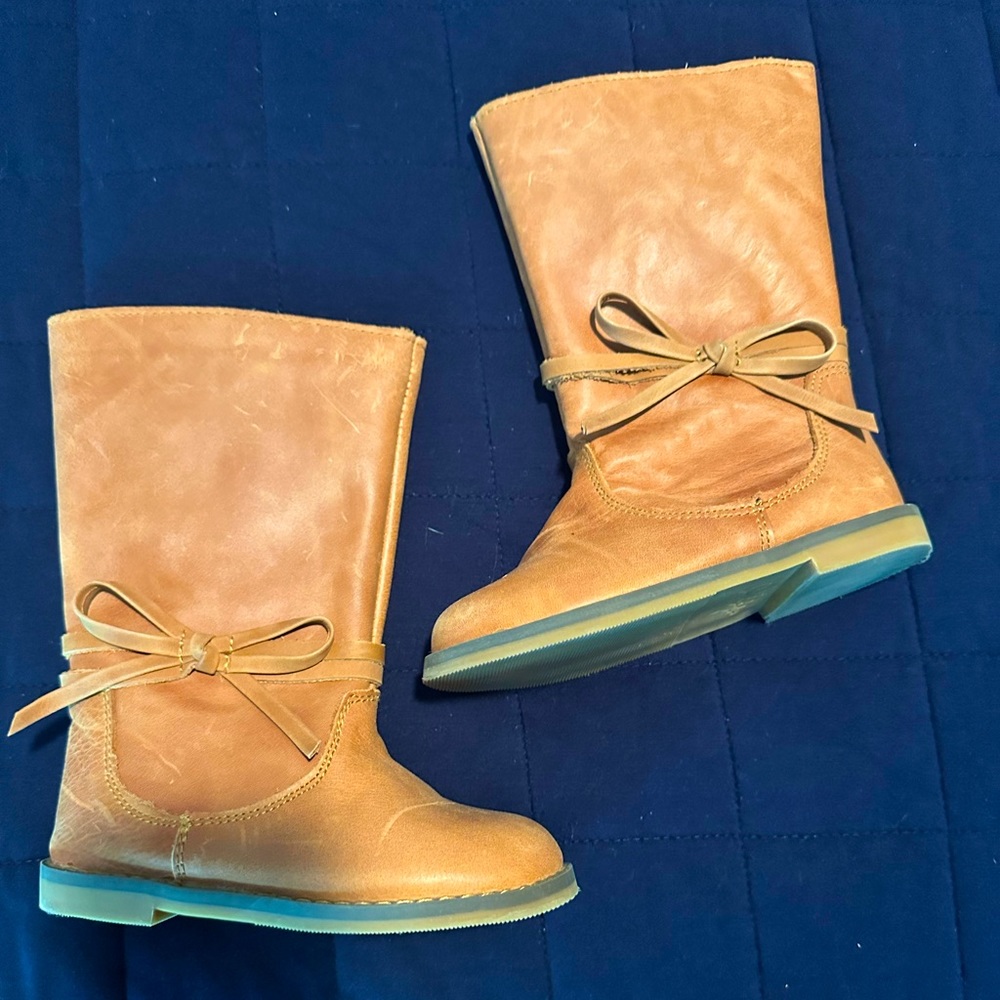 Monkey Feet Leather boots